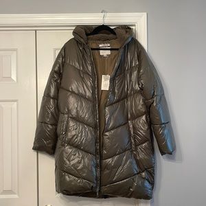 NWT- a new day puffer coat